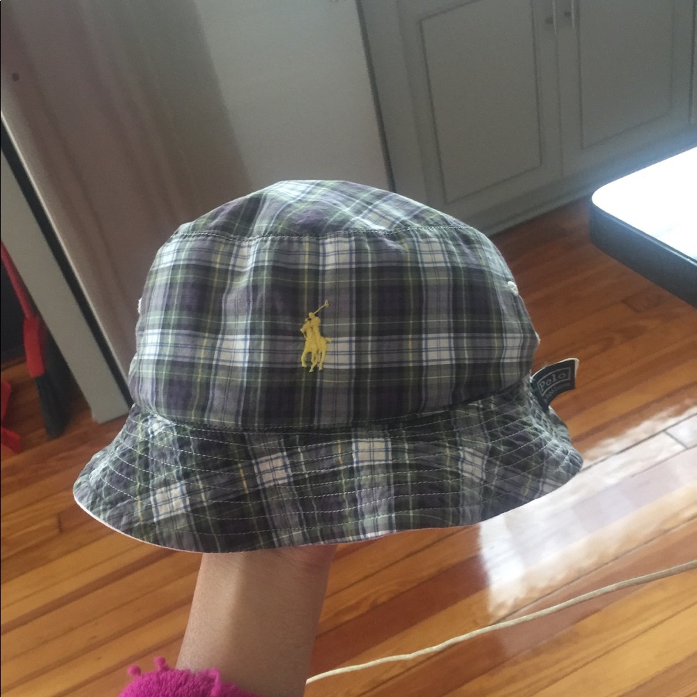 Reversible polo hat
