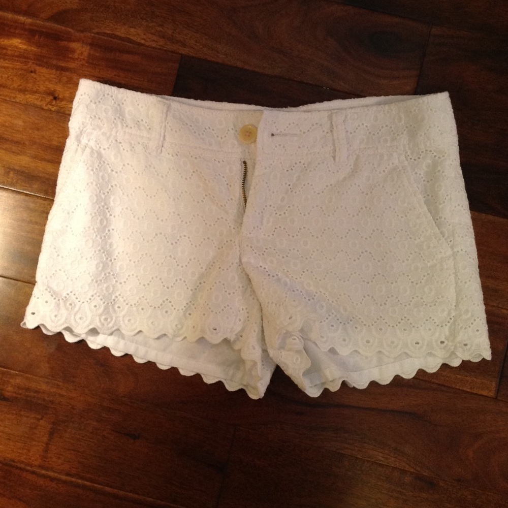 Lilly Pulitzer White Eyelet Walsh Short
