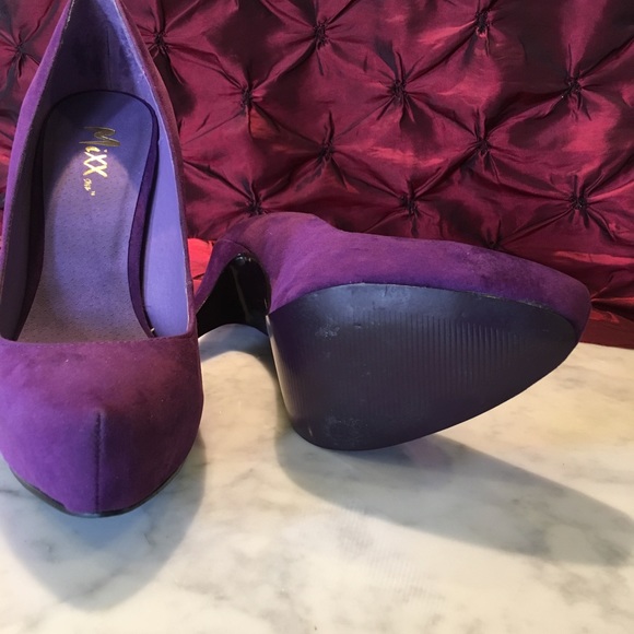 Shoes - Picture 3 of 3