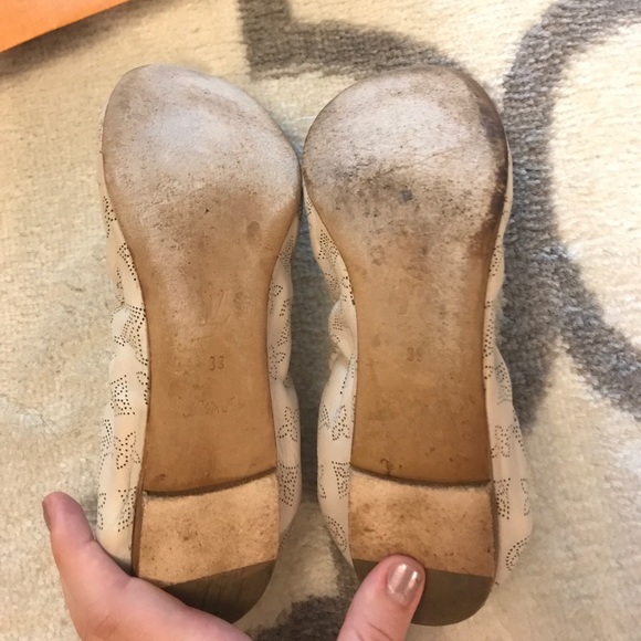 ⛔️SOLD⛔️Beautiful Louis Vuitton Ballerinas flats - Picture 3 of 6