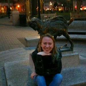 Meet your Posher, Monica