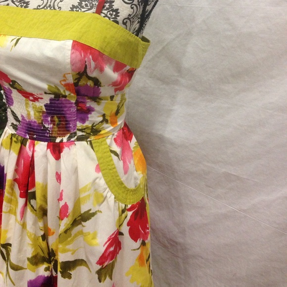 Colorful Pinup Front Pockets Flare Dress - Picture 2 of 4