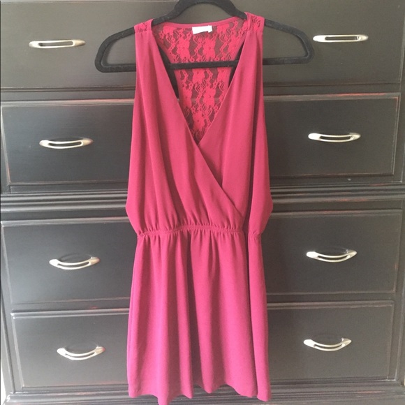 LACE BACK MAROON DRESS - Picture 1 of 4