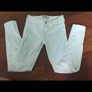 Abercrombie kids white skinny jeans