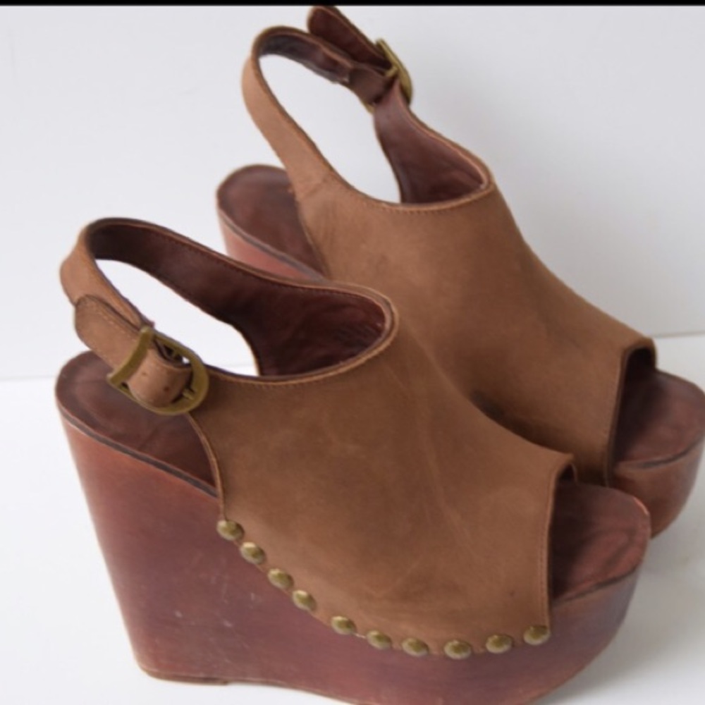 Jeffrey Campbell Brown Platform Wedges Size 7.5