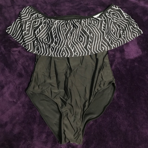 Behind Hemlines • NWT • B/W Off Shoulder One-Piece - Picture 1 of 3