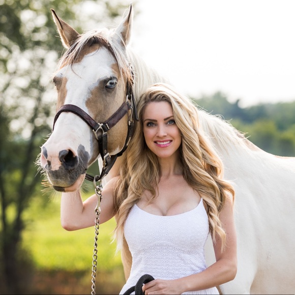 Meet your Posher, Brittany - Picture 3 of 8