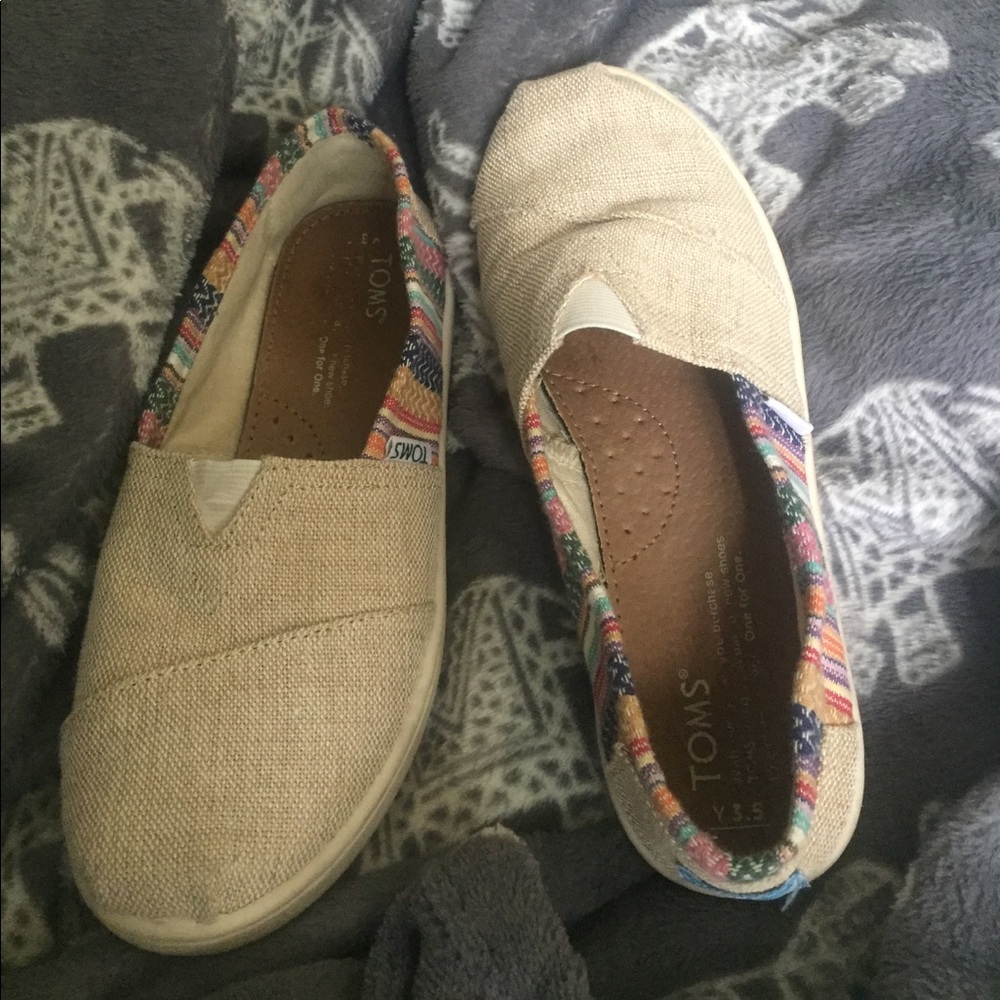 Toms