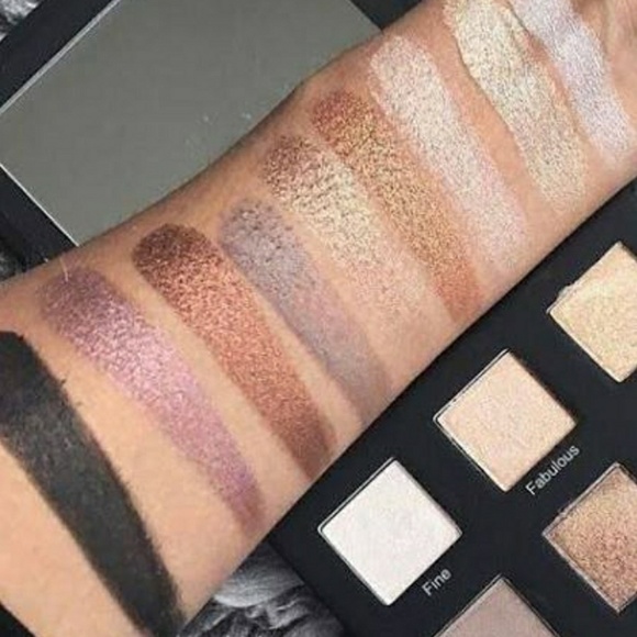 NEW! RealHer Neutral Eyeshadow Palette - Picture 2 of 6