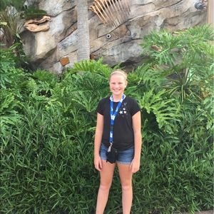 Meet your Posher, Izzy