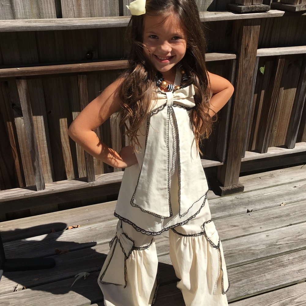 Size girls 6. Pants and Tank set. Linen. 🎀