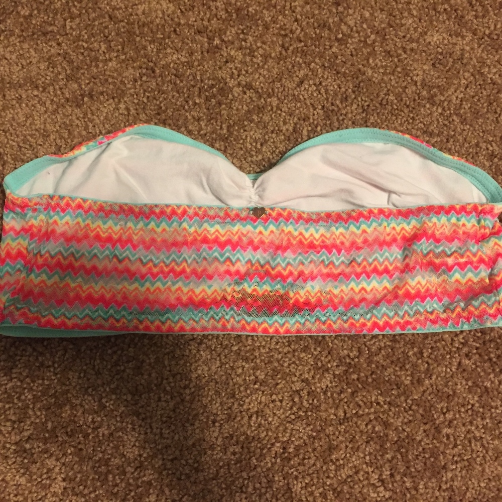 Patterned Bandeau - Picture 2 of 2