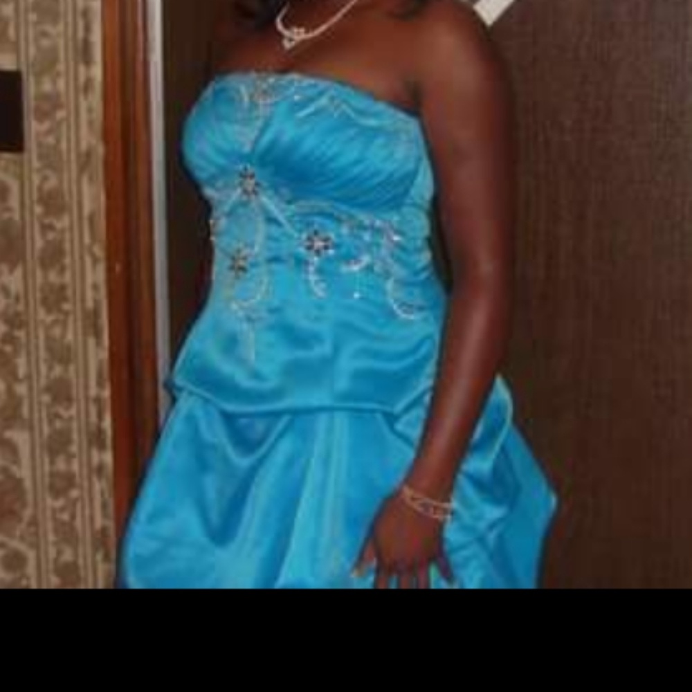 PROM DRESS