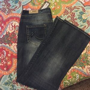 NWT Maurice's jeans. 18 short