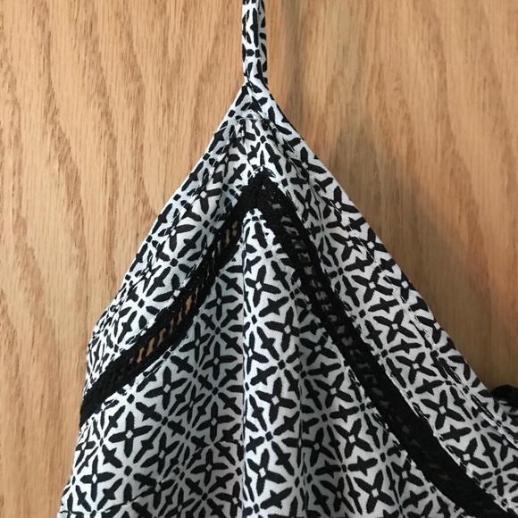 Romper - Picture 3 of 4