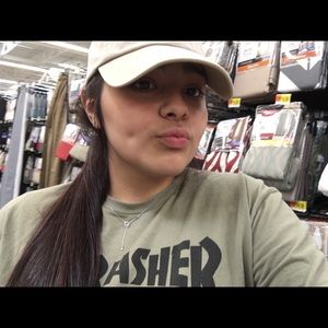 Meet your Posher, Nicole