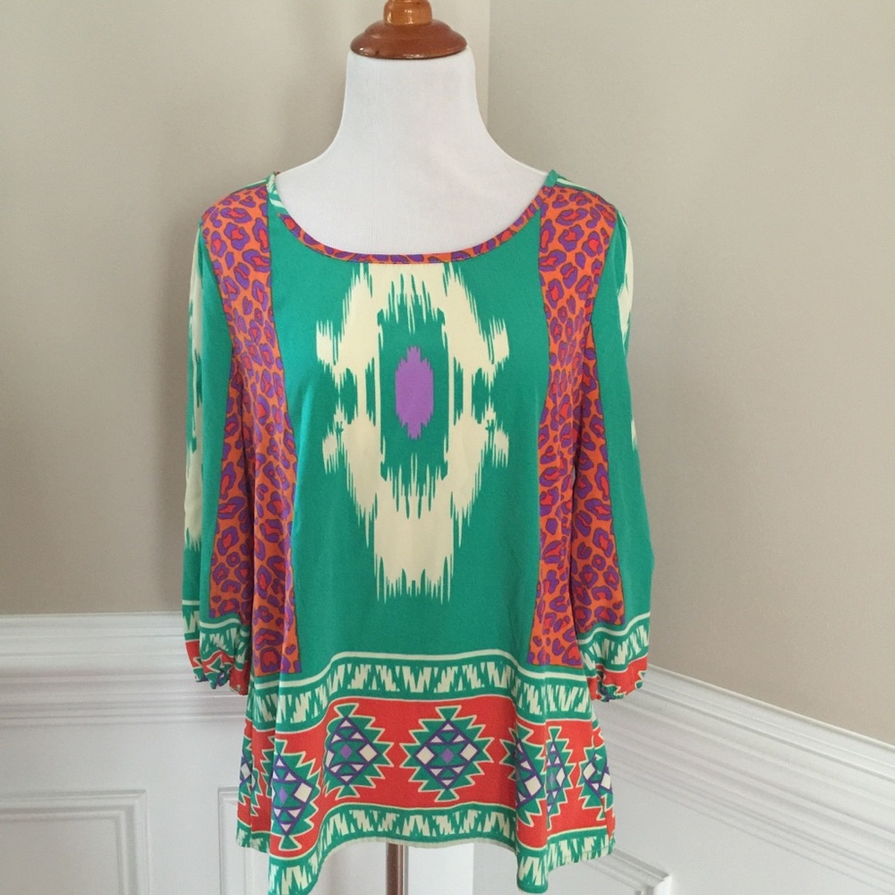 NWT colorful blouse with 3/4 sleeves size s