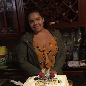 Meet your Posher, Yaritza