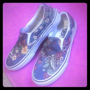 💖💖 one pair of vans 💖💖