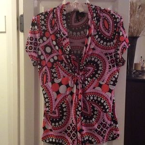 Women's top, no iron, wrinkle free