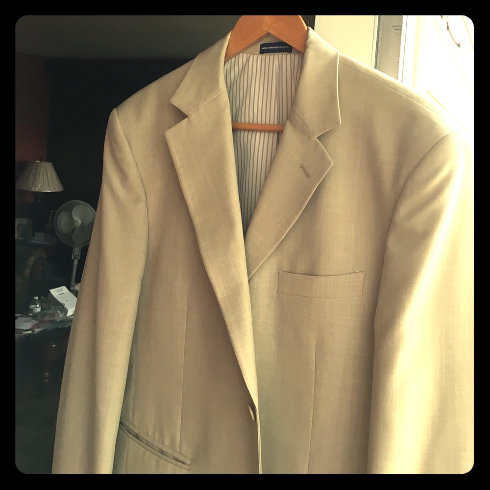 STAFFORD beige 2 piece suit. Worn very few times