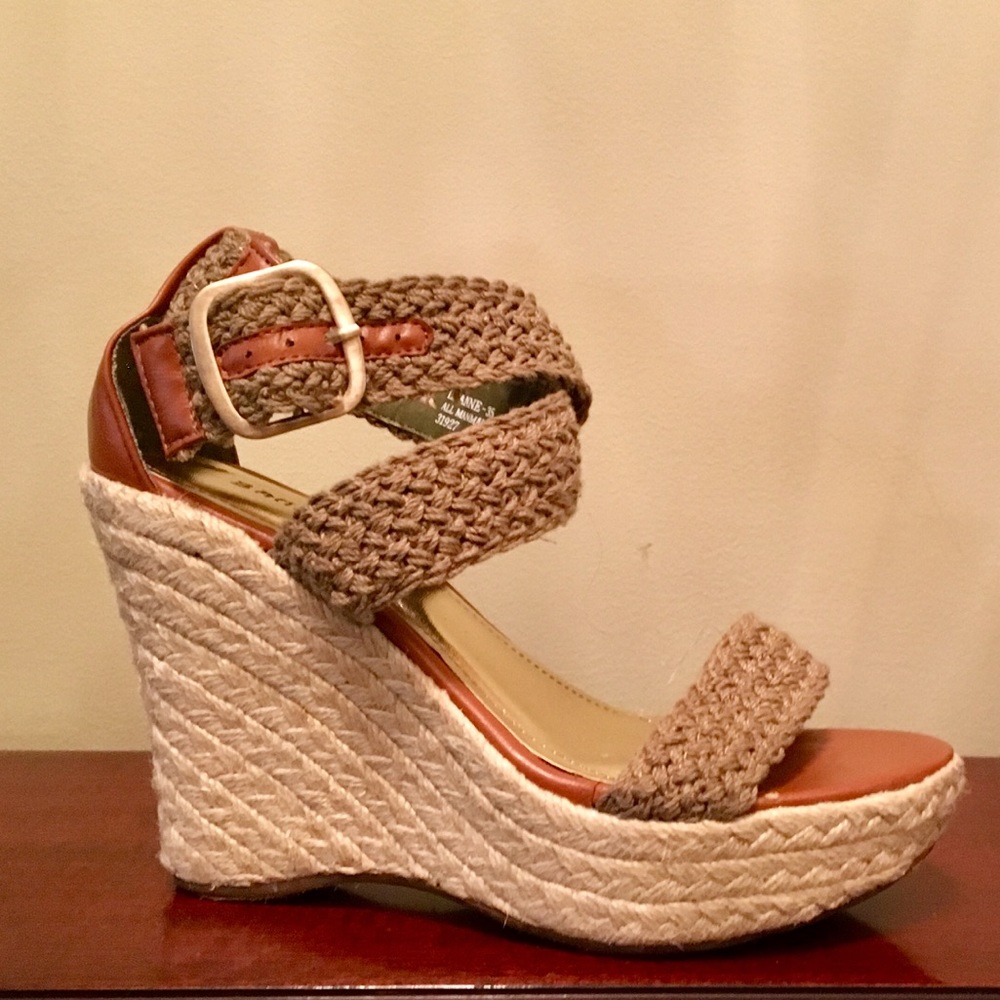 Like-new olive colored wedge sandals, size 8