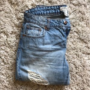 Forever 21 distressed boyfriend jeans