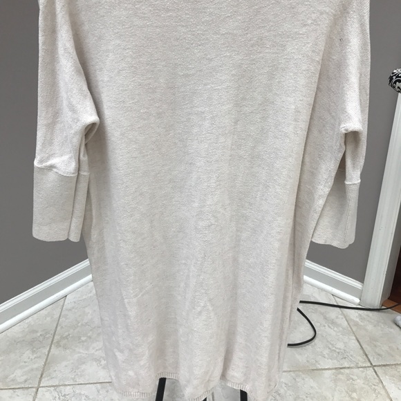 Banana Republic Sweater - Picture 4 of 4