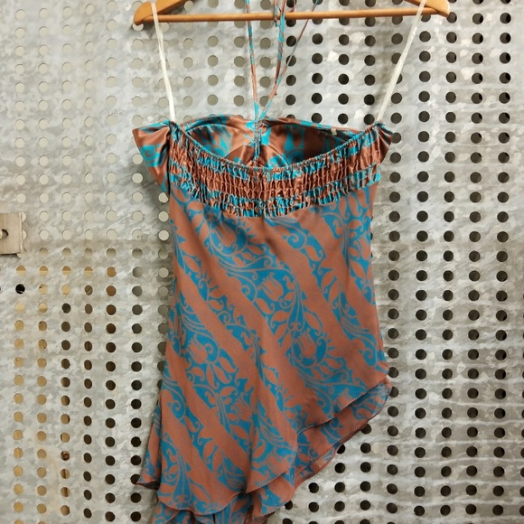 Top - Picture 2 of 8