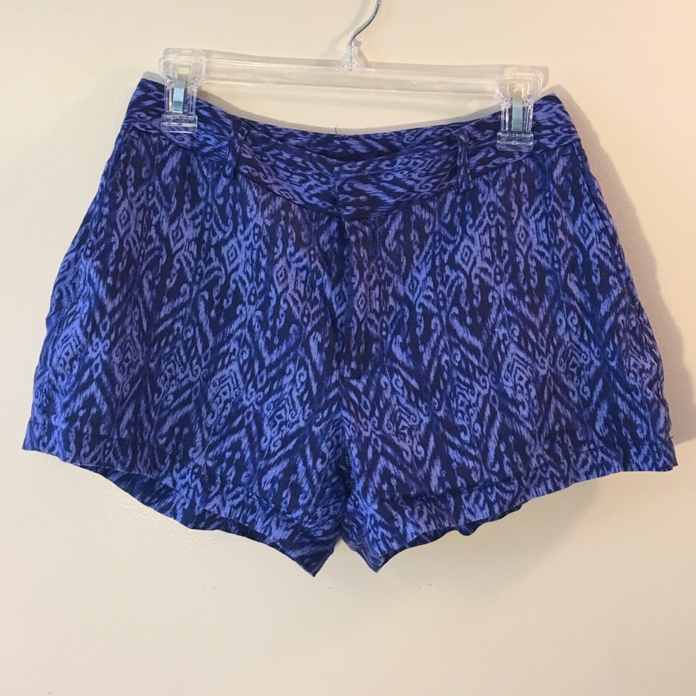 Blue flowy patterned shorts