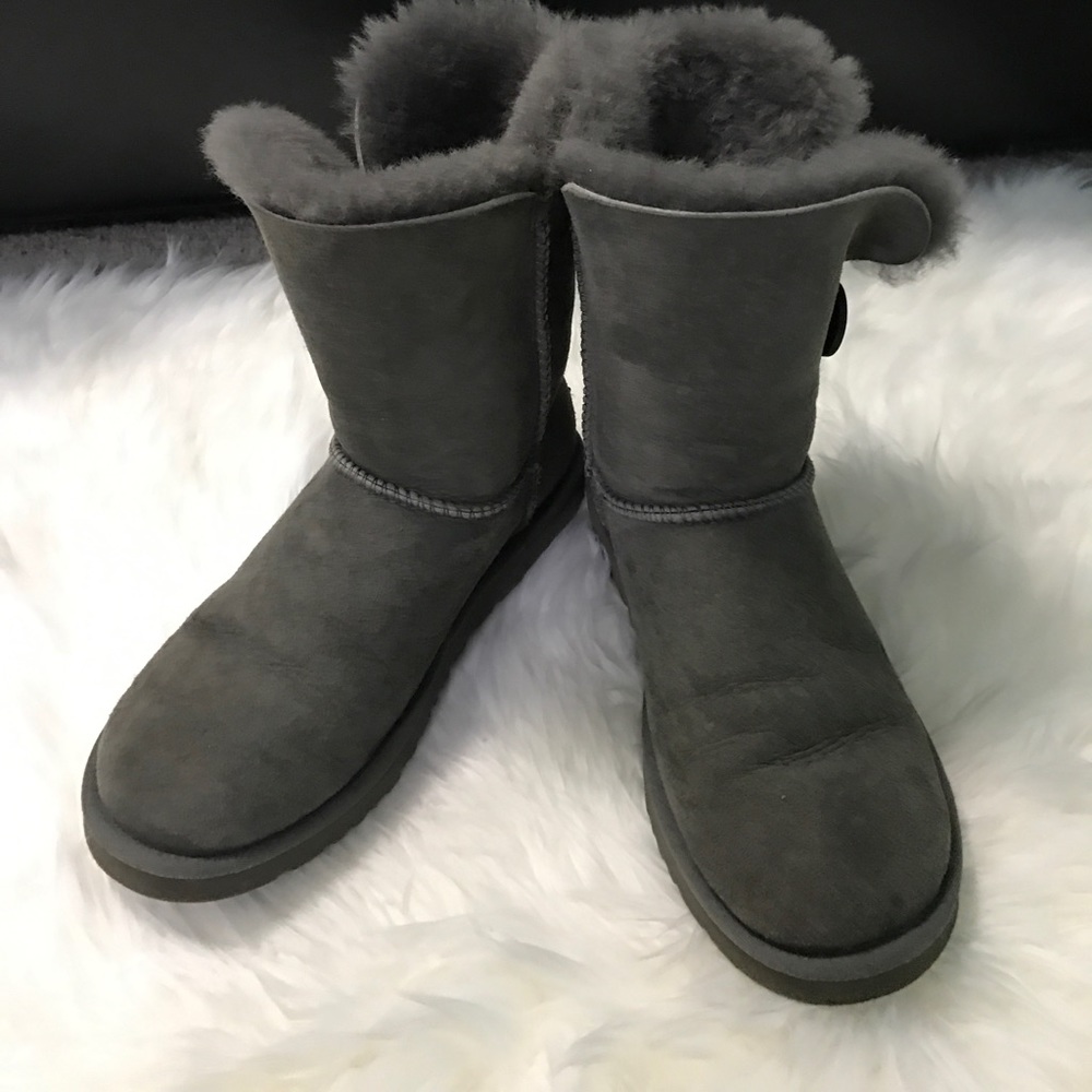Super Cute uggs!! - Picture 3 of 4