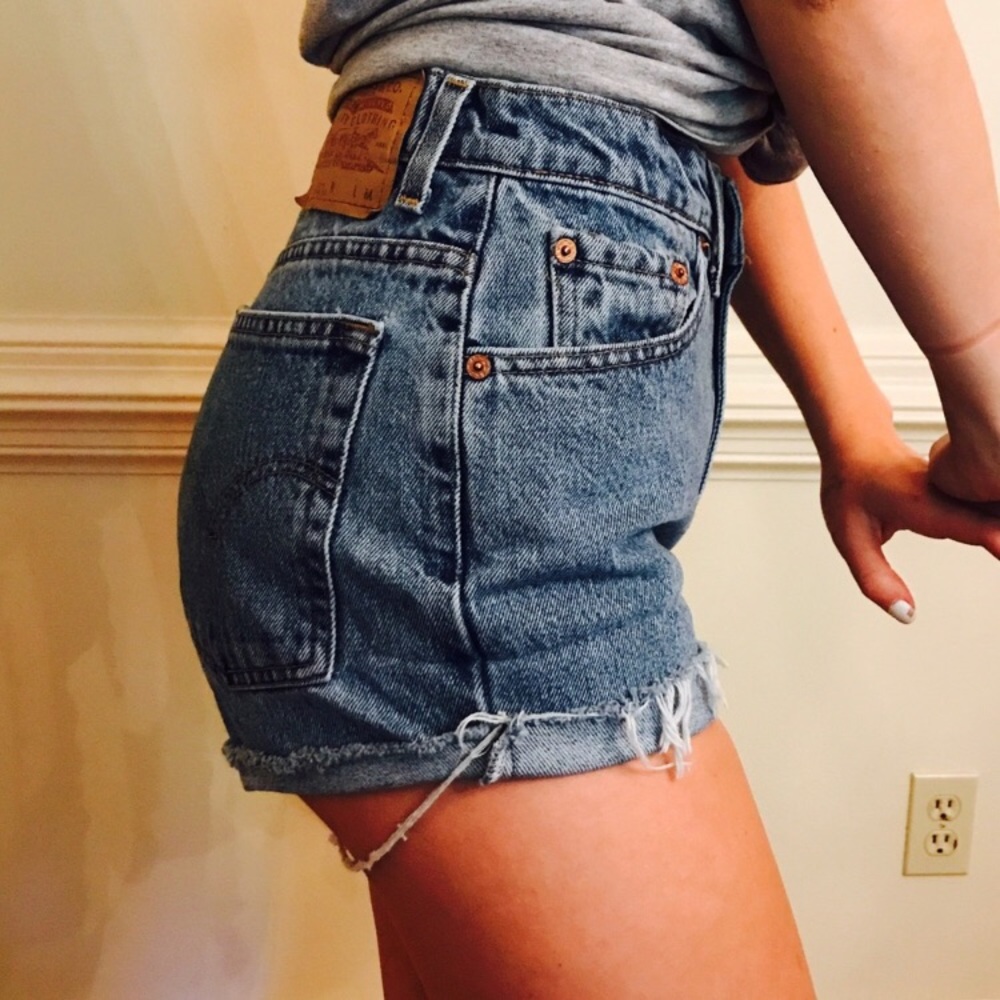 High-waisted Levi's shorts