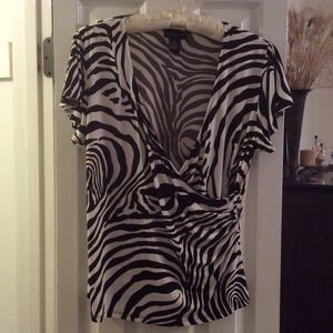 Women's top, no iron, wrinkle free