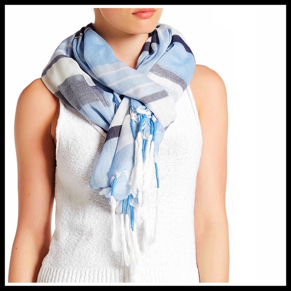 STEVE MADDEN WRAP BLANKET SCARF - Picture 3 of 5