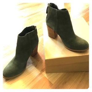 Zip up green suede ankle booties urban outfitters