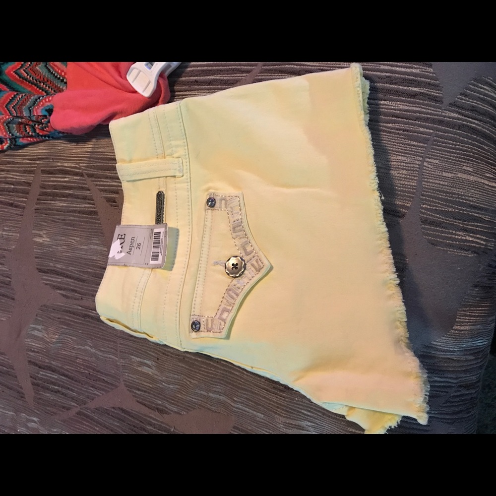 Bke shorts nwt size 26