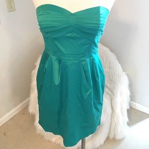 Green strapless dress