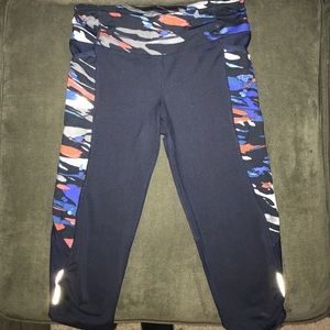 ATHLETA workout capris - dark blue