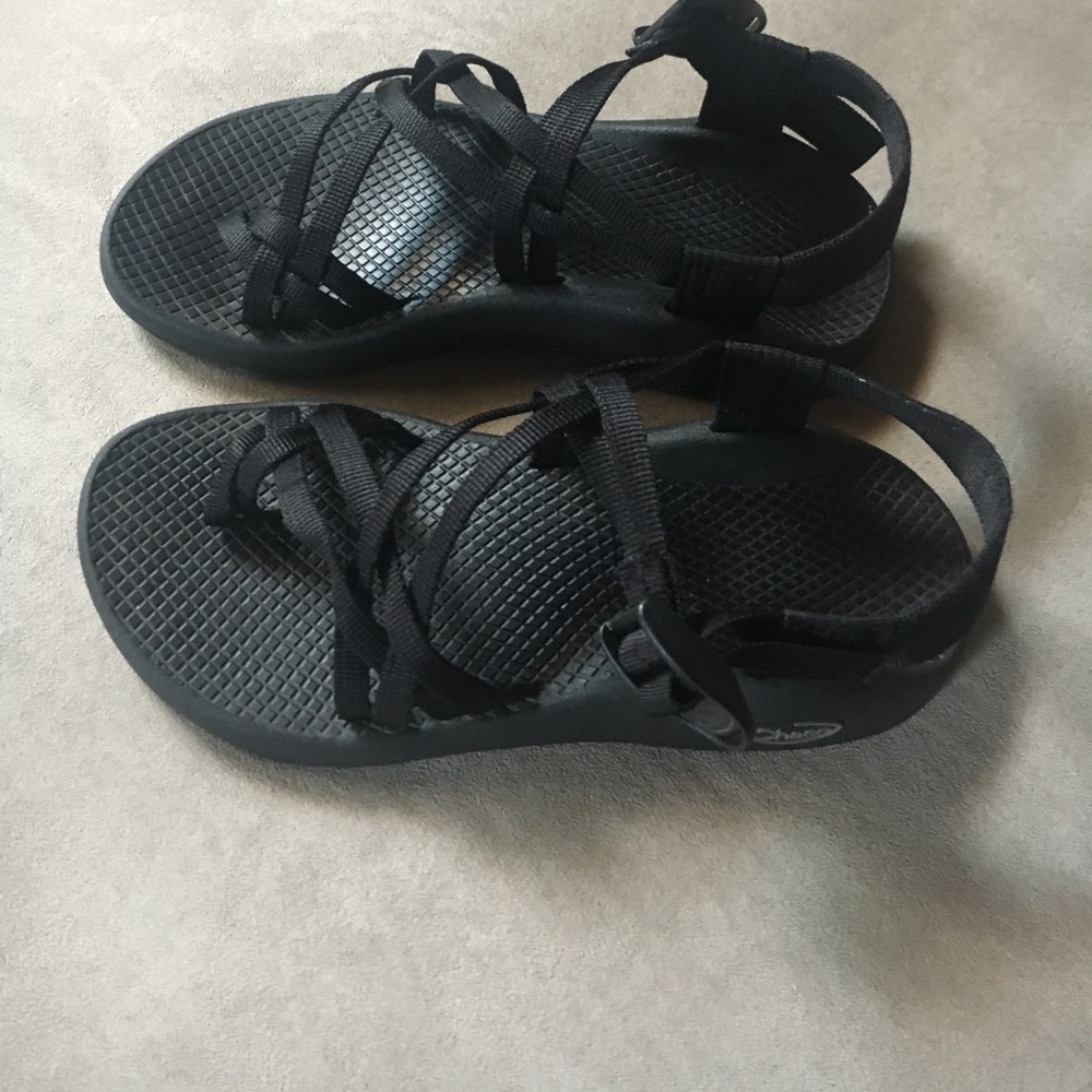 Size 6 Chacos!
