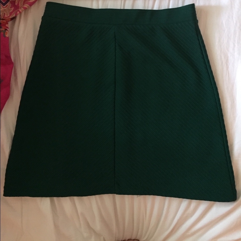 H&M GREEN SKIRT
