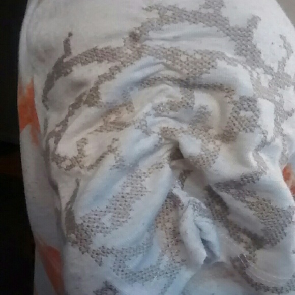 Size 10/12 embellished t-shirt - Picture 4 of 7