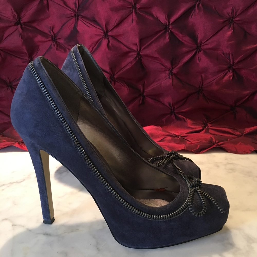Women's shoes