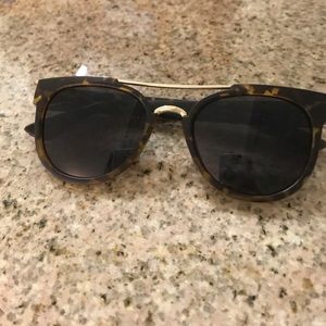 Quay ODIN tortoise sunglasses