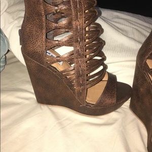 Size 7.5 not rated wedges!