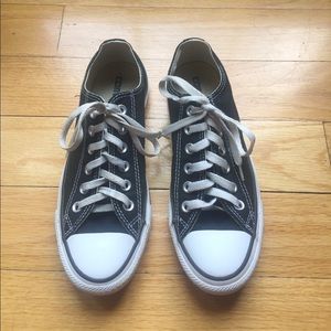 Black converse