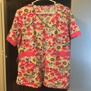 XL pink floral scrub top