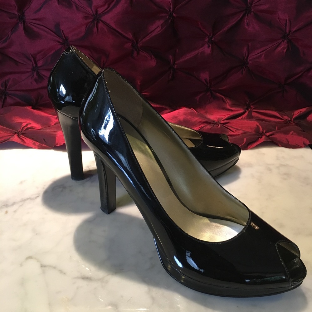 Women's shoes