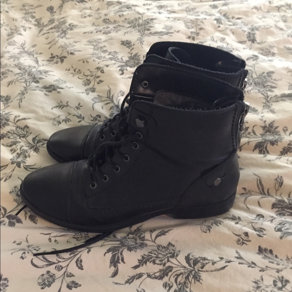 Bass boots size 9.5