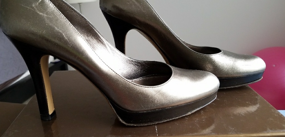 Gucci Pumps! - Picture 3 of 6