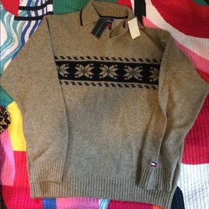 Men's Tommy Hilfiger medium wool sweater